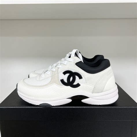 chanel sneaker black and white